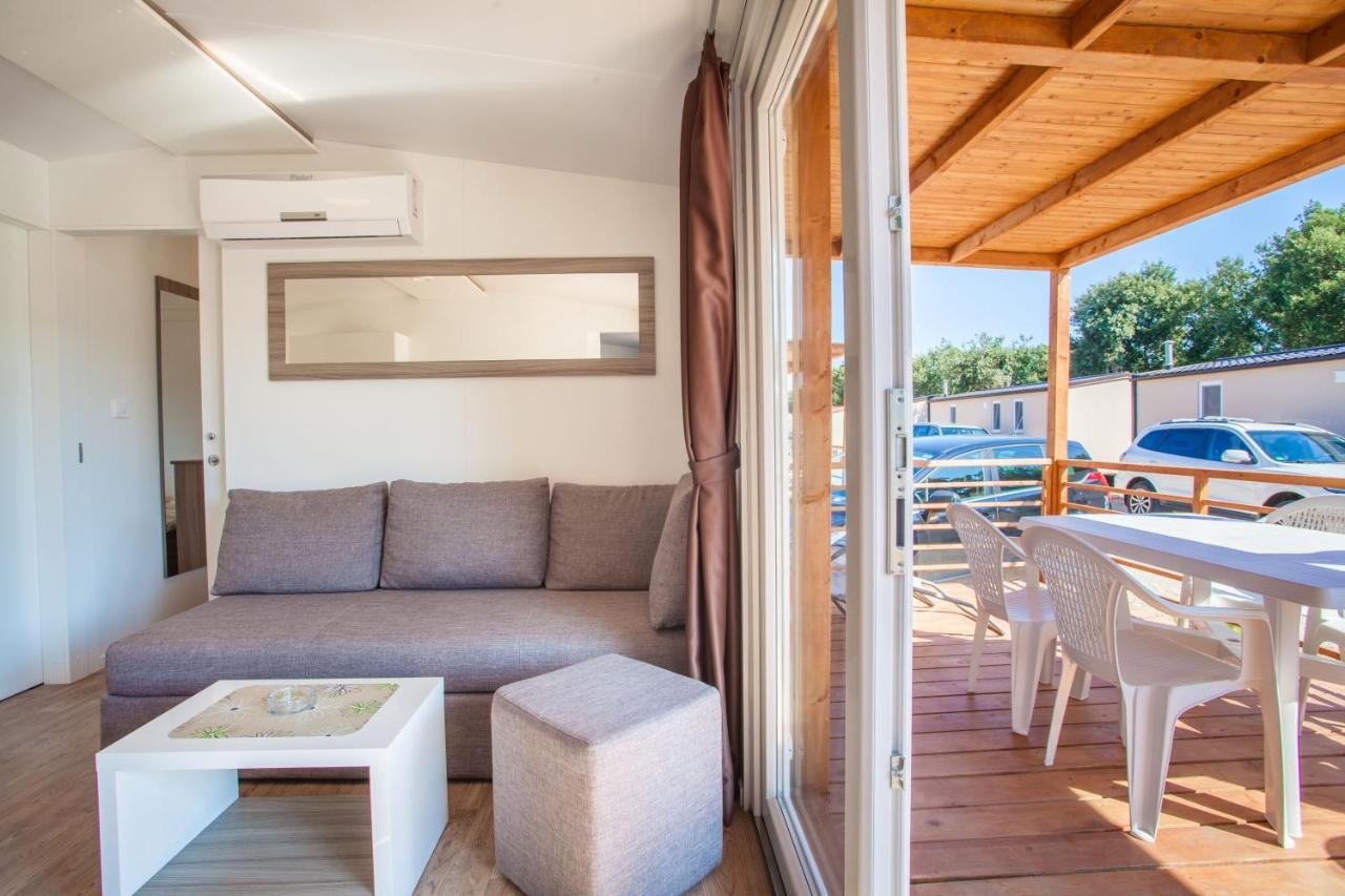 Mobile Homes Delta Marine At Campsite Rapoca Нерезине Экстерьер фото